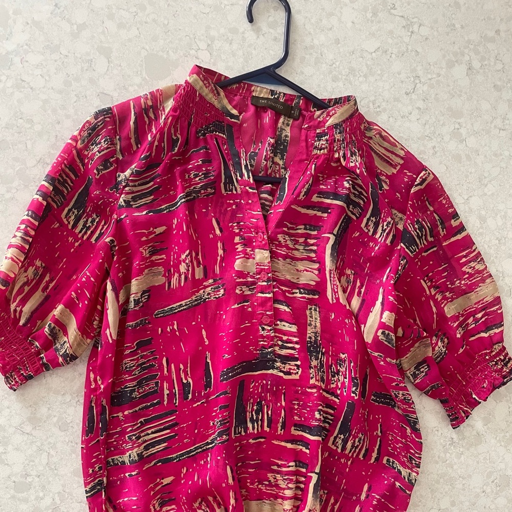 Limited cinched blouse